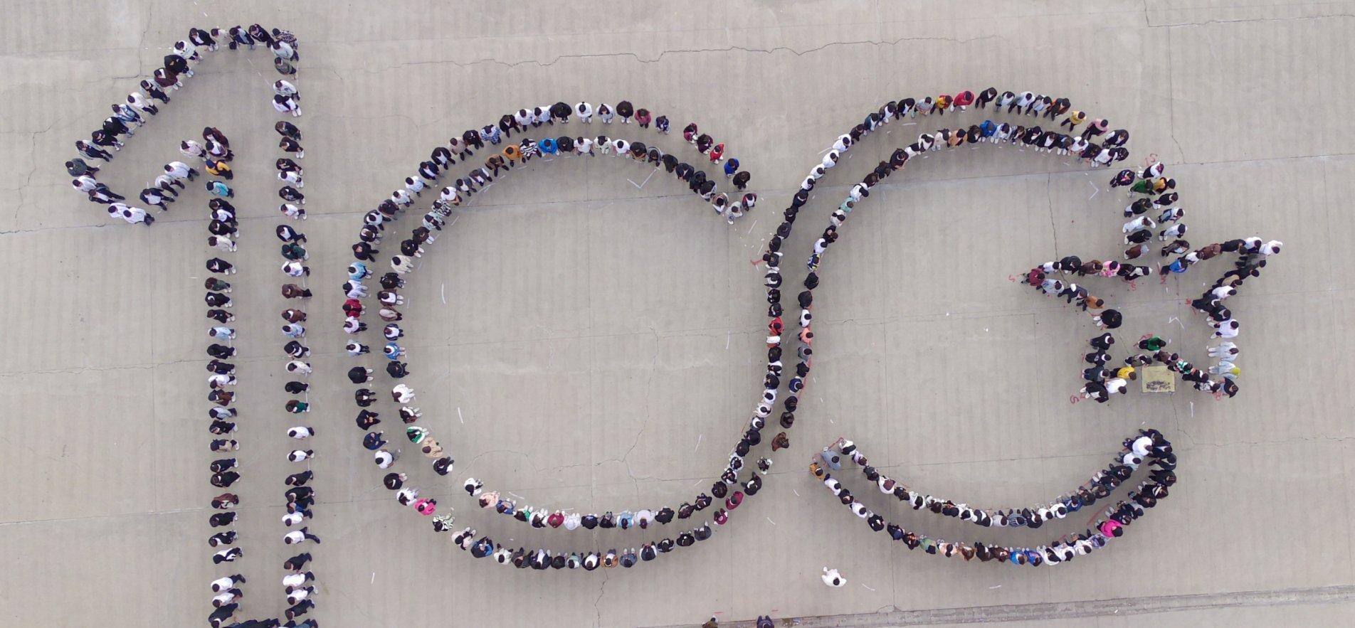 ŞANLIURFA'DA LİSE ÖĞRENCİLERİ CUMHURİYETİN 100. YILINA ÖZEL KOREOGRAFİ YAPTI